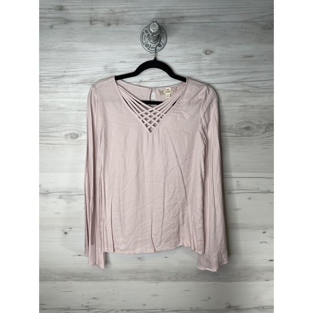 Pink Republic Shirt‎ Womens XS Crisscross V Neck Bell Sleeve Keyhole NWT